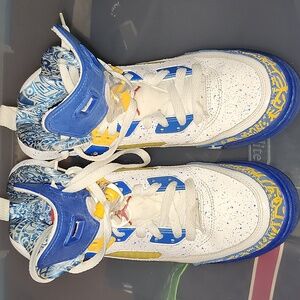 Jordan White and Blue High-Top Spizike's